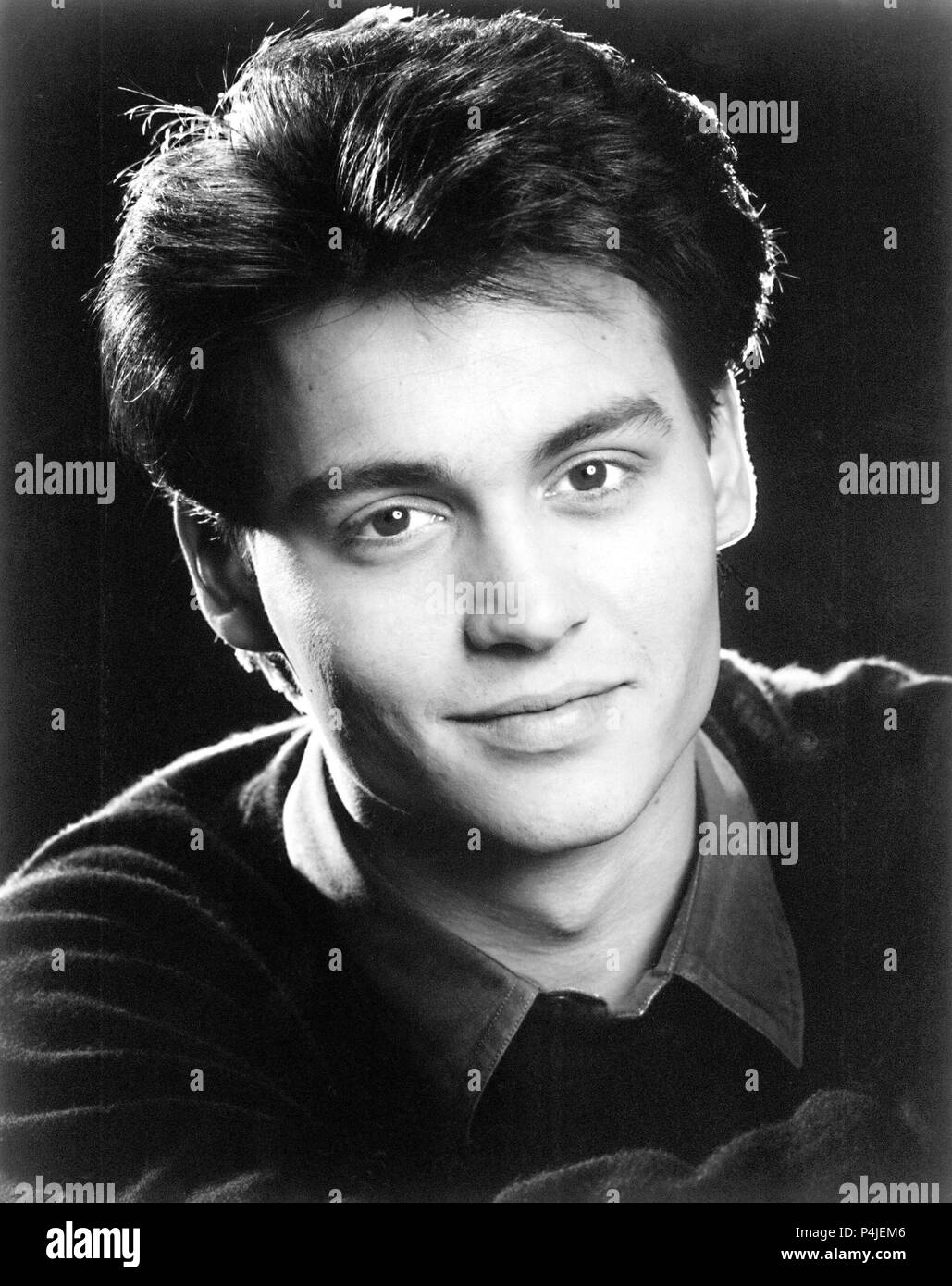 Titre original : 21 Jump Street. Titre en anglais : 21 Jump Street. Réalisateur : STEPHEN J. CANNELL. Année : 1987. Stars : Johnny Depp. Crédit : 20E SIÈCLE DE FOX TV / Album Banque D'Images