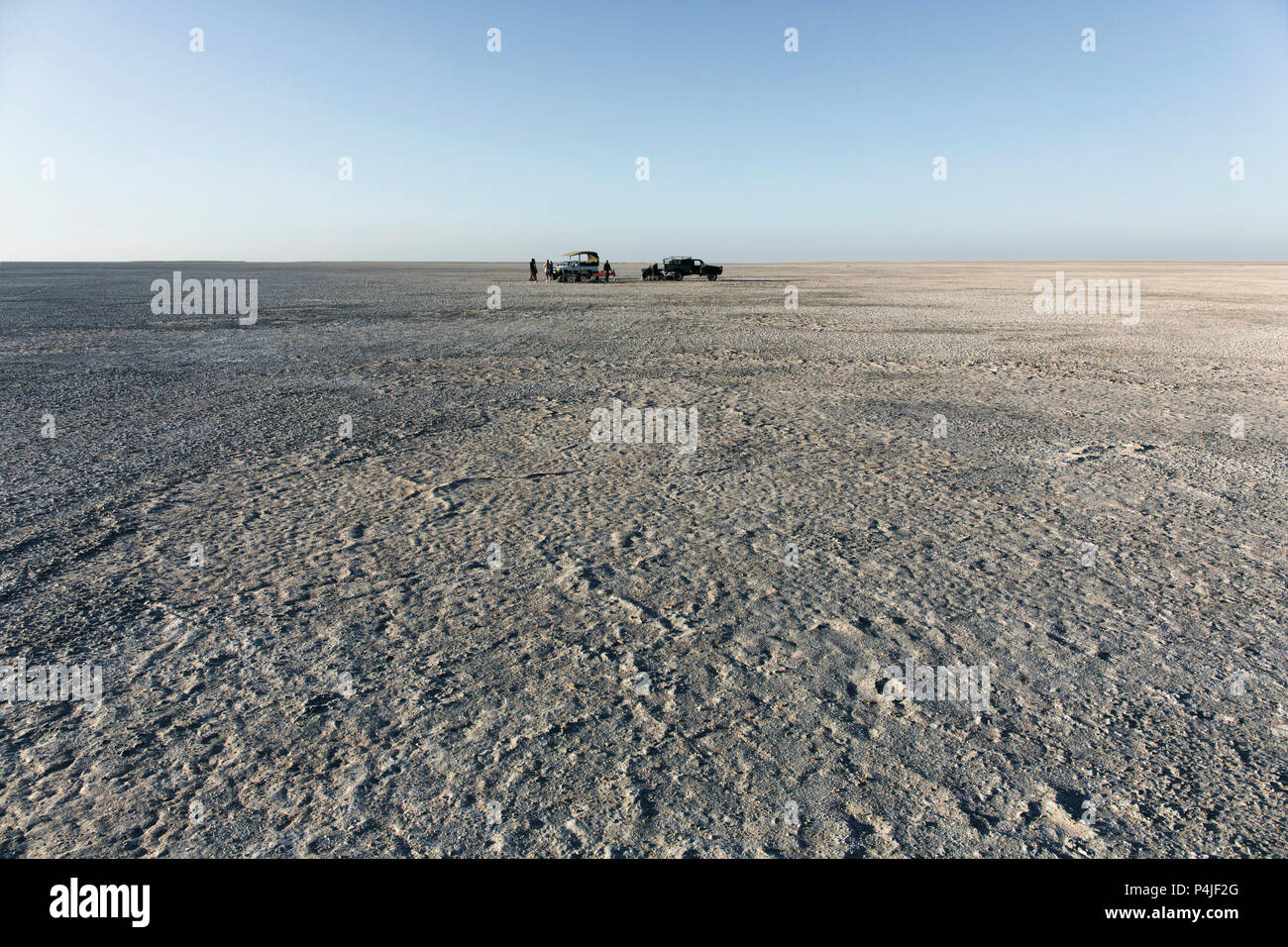 Camping sur Sua Pan. scenic grande surface plane de sel désert Makgadikgadi pan, Botswana Banque D'Images