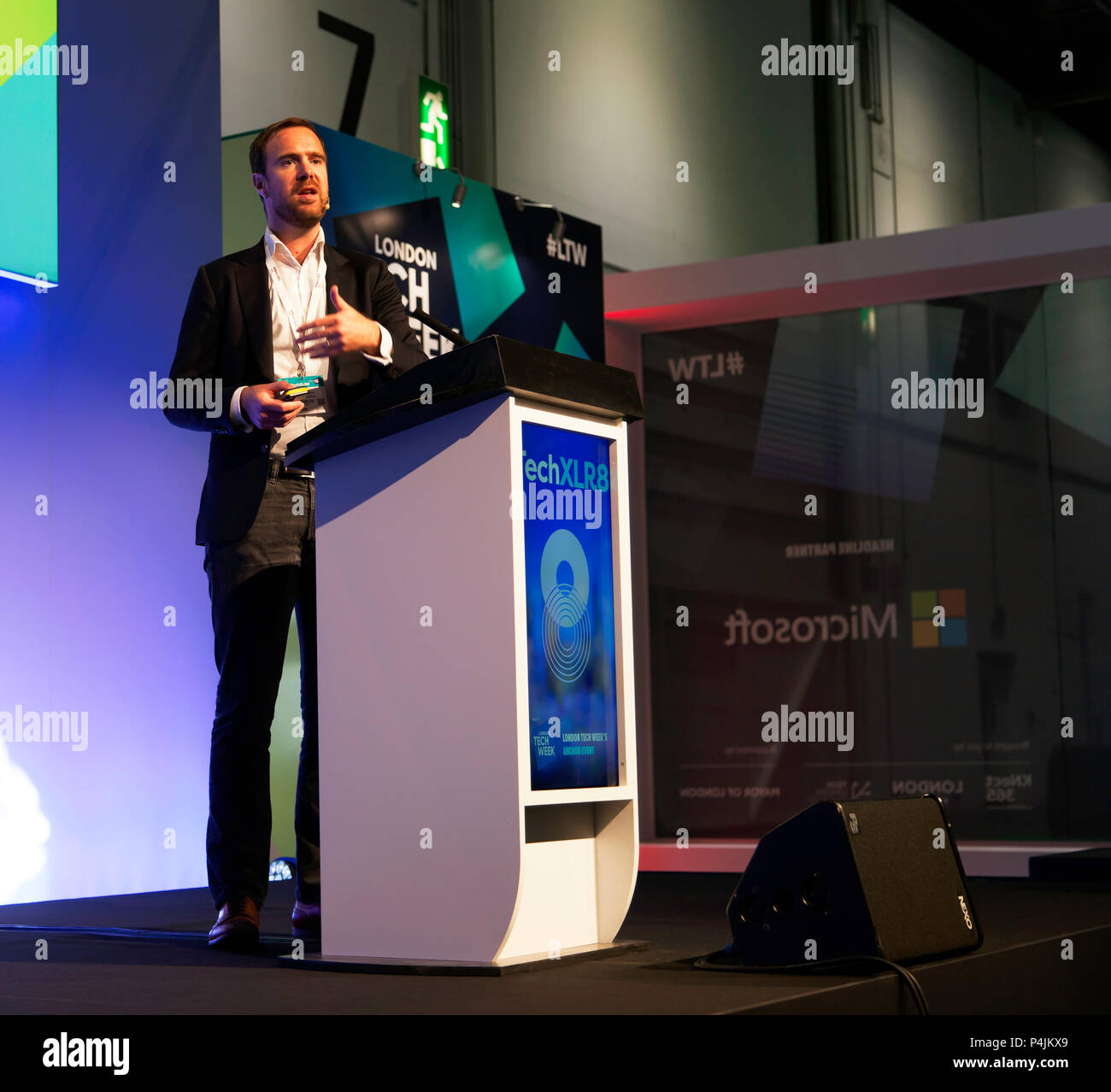 James Bruegger, associé directeur, Capital Seraphin, offrant une conférence sur "l'avenir de l'Espace Tech', à la 2018 TechXLR8, ExCel, Londres Banque D'Images