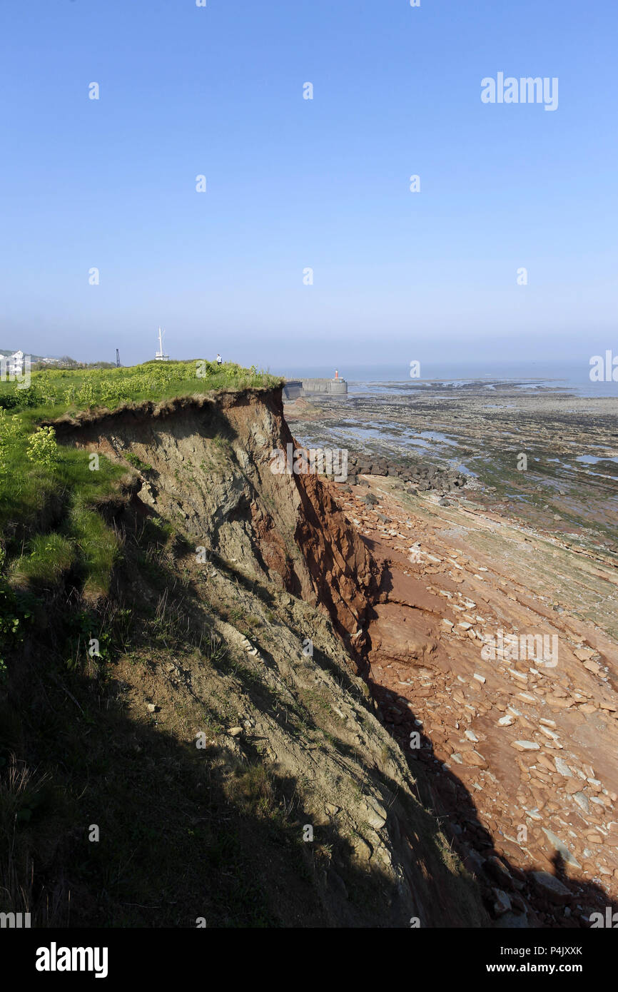 L'érosion côtière dans l'estuaire de la Severn à Watchet Somerset Banque D'Images