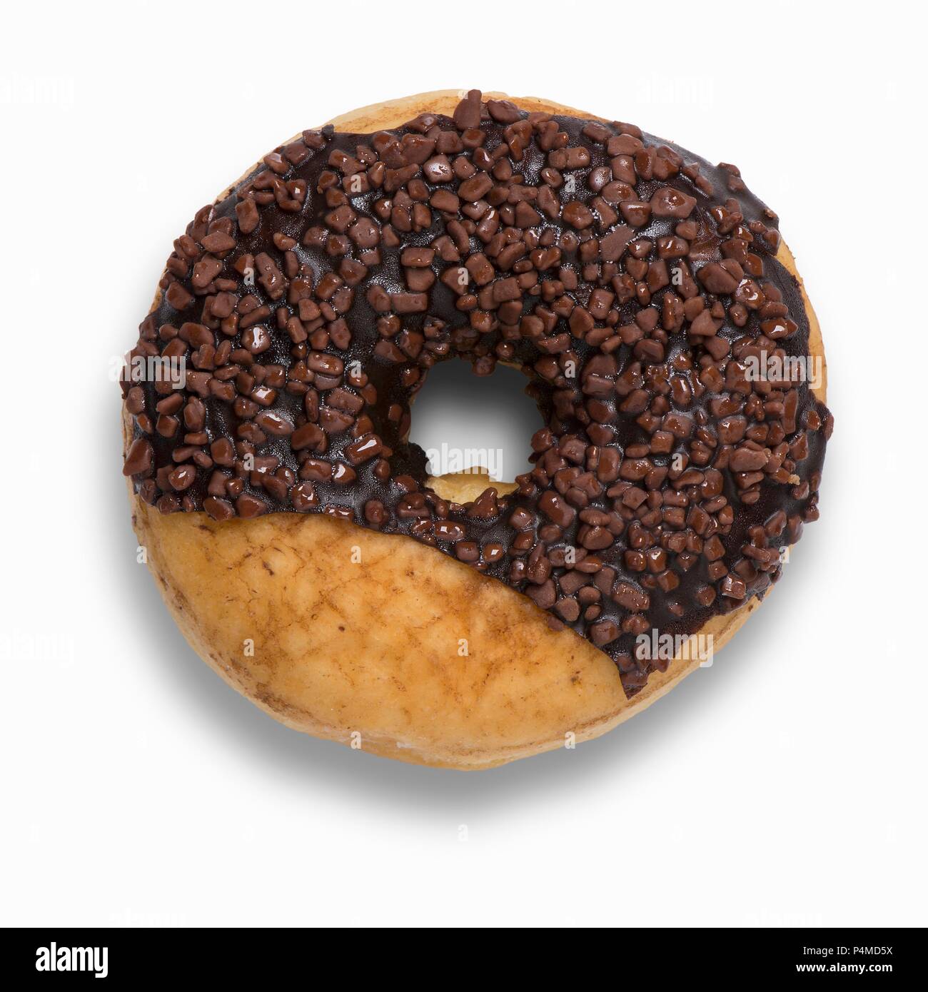 Nutella un donut avec lustre de chocolat et de vermicelles de chocolat Banque D'Images
