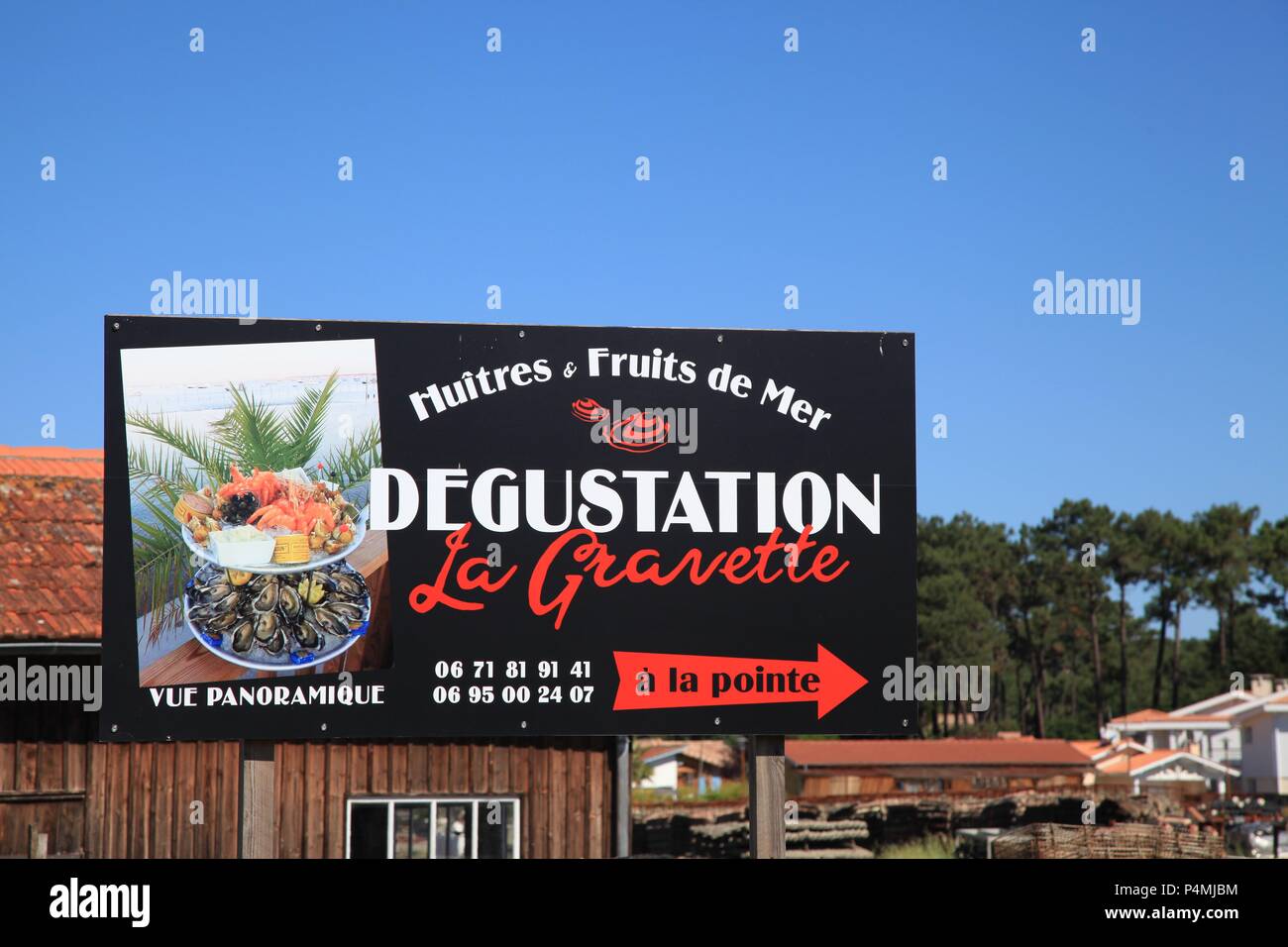 L'ostréiculture dans le village de Piraillan, bassin d'Arcachon, Gironde, France Banque D'Images