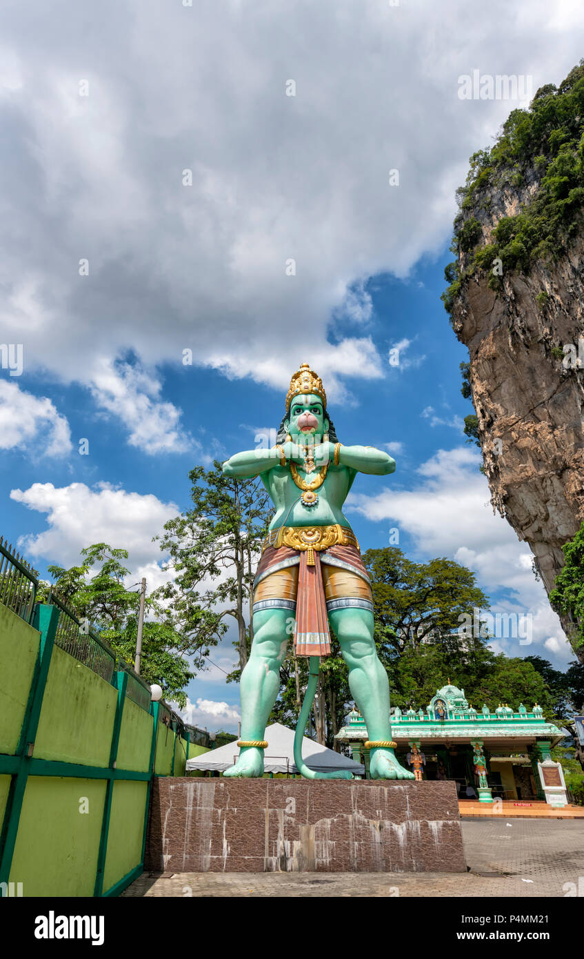 Statue d'un dieu singe au Batu Caves, dans la banlieue de Kuala Lumpur, Malaisie Banque D'Images