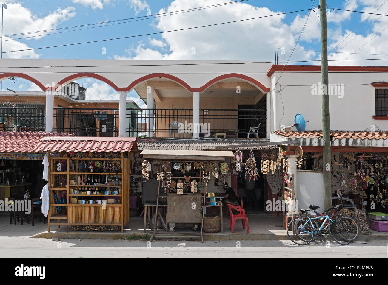 Stands de souvenirs dans le centre de Cozumel, Quintana Roo, Mexique Banque D'Images