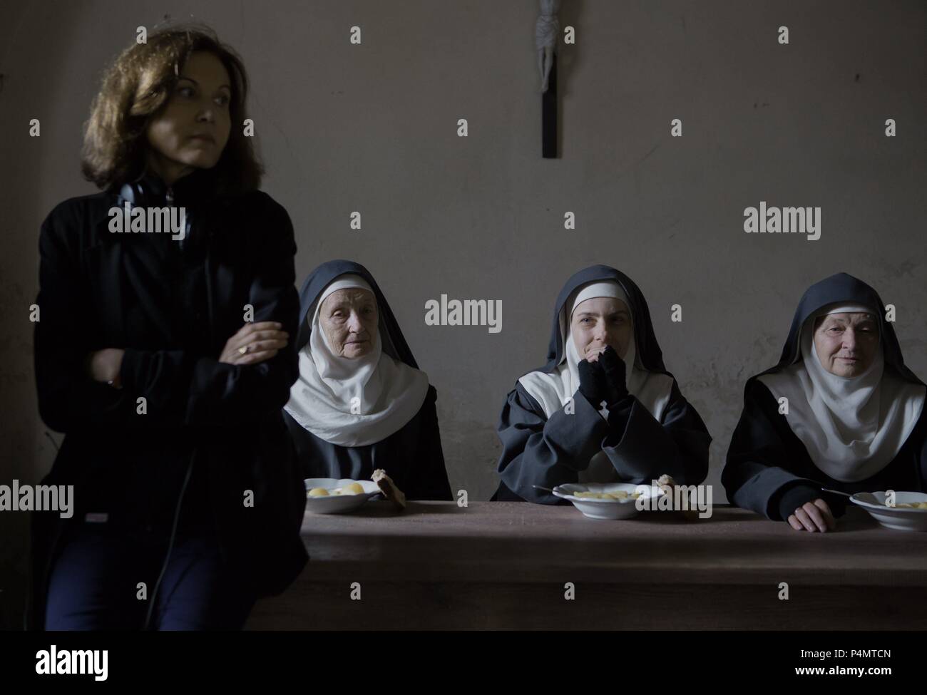 Film Original Titre : LES innocentes. Titre en anglais : LES innocentes. Film Réalisateur : Anne Fontaine. Année : 2016. Stars : Anne Fontaine ; AGATA KULESZA. Credit : MANDARIN FILMS/FILM/AÉROPLAN MARS FILMS/France 2 Cinéma/SCOP / Album Banque D'Images