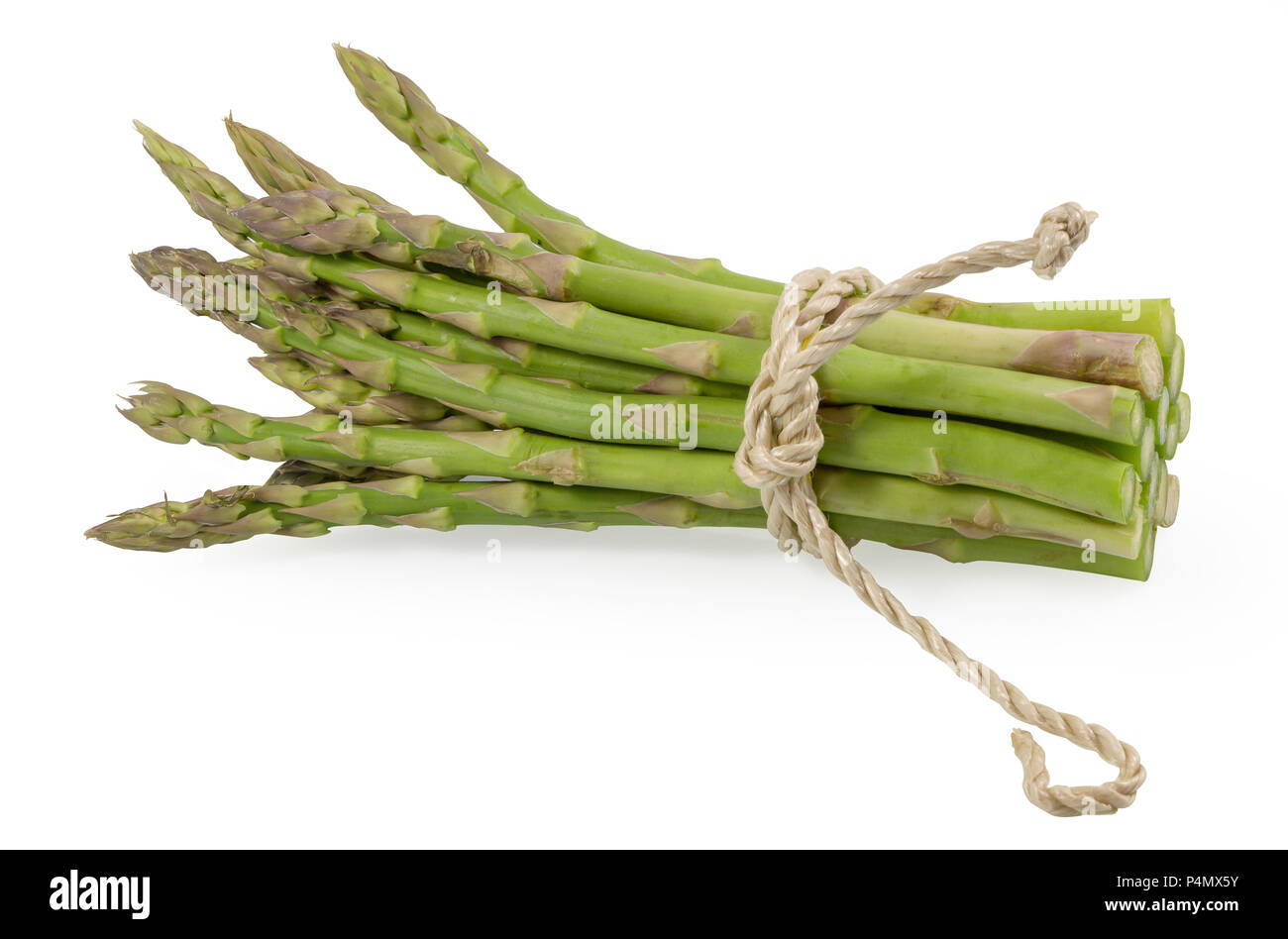 Succursales / filiale d'asperges vertes fraîches isolées sur fond blanc, avec chemin de détourage. Banque D'Images