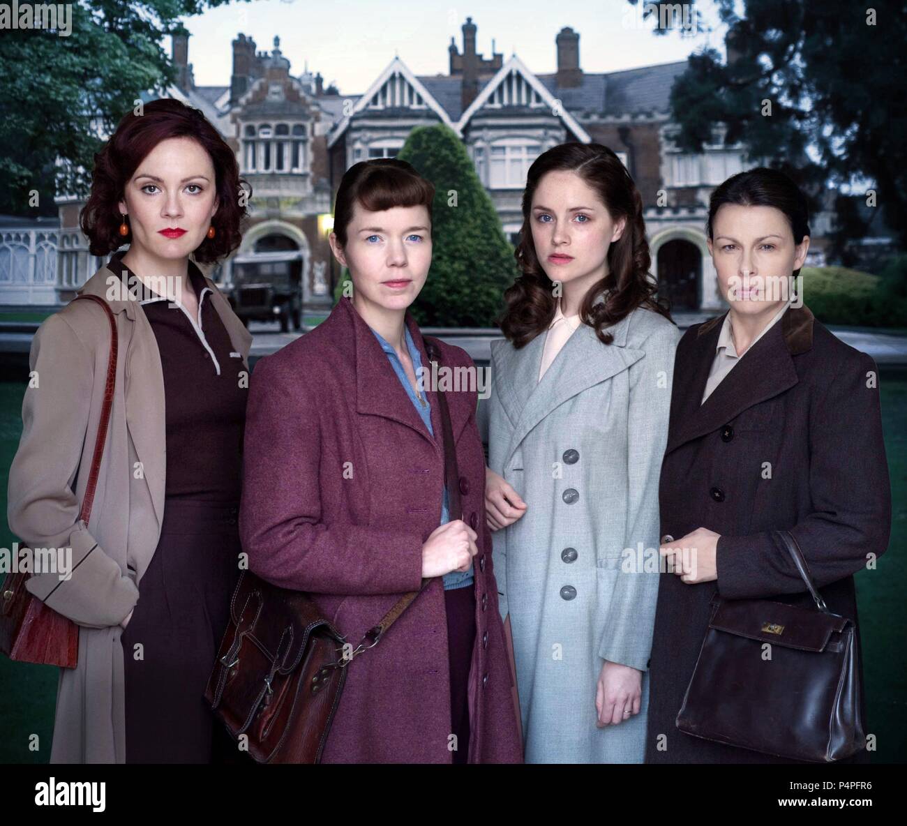 Film Original Titre : LE CERCLE DE BLETCHLEY. Titre en anglais : LE CERCLE DE BLETCHLEY. Film Réalisateur : ANDY DE EMMONY. Année : 2012. Stars : Julie GRAHAM, ANNA MAXWELL MARTIN ; RACHAEL STIRLING ; SOPHIE RUNDLE. Credit : WORLD PRODUCTIONS / Album Banque D'Images