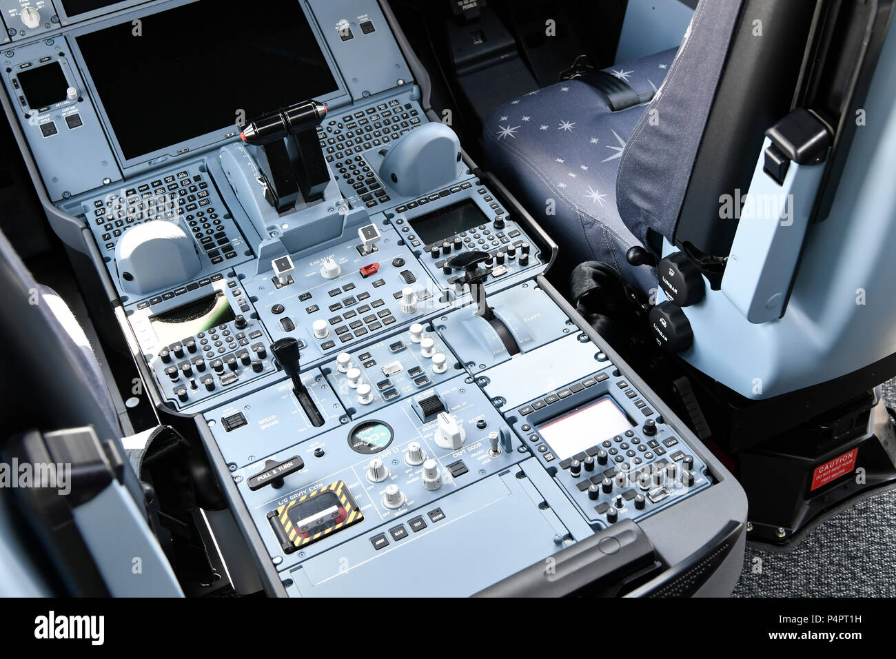 Lufthansa, nouvelles couleurs, Airbus, A350, A350-900, 900, Cockpit, bord, Commutateur, Moniteur, écran, Banque D'Images