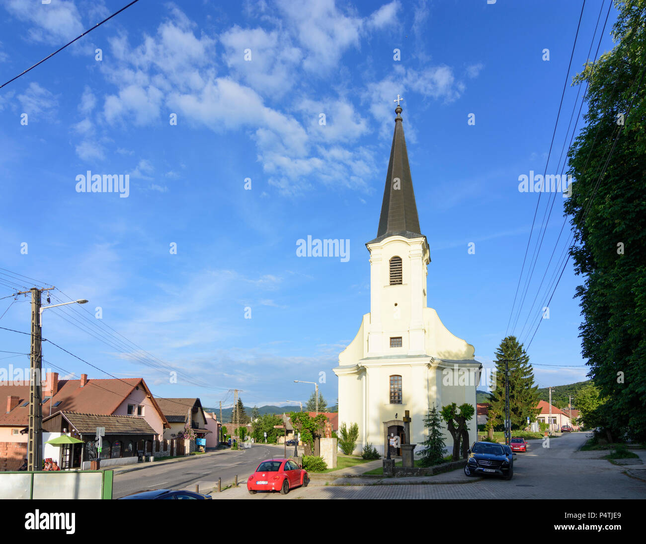 Dömös : église en Hongrie, Komarom-Esztergom, Courbe du Danube (Dunakanyar) Banque D'Images