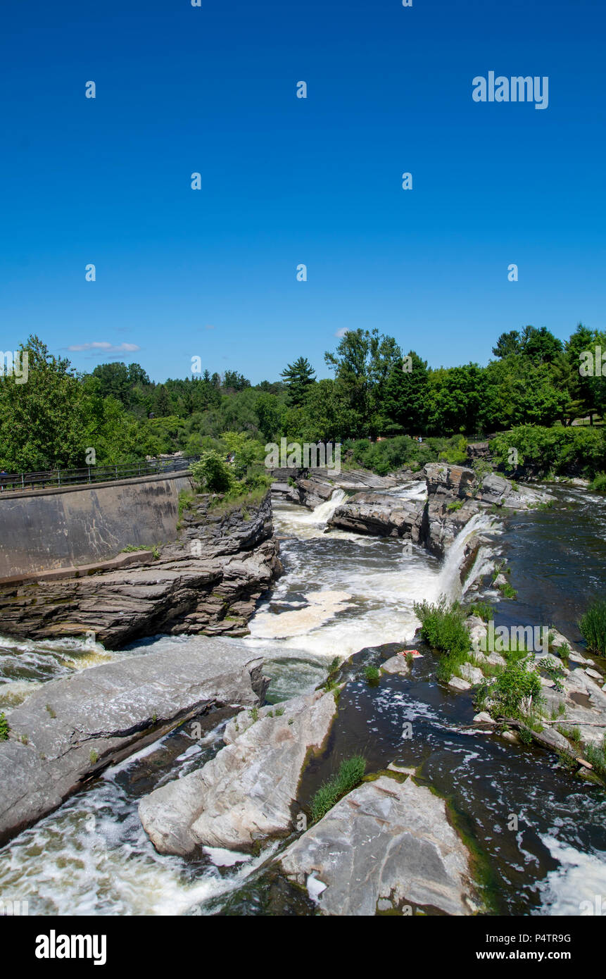 Chute Rideau Parc des chutes rideau Banque de photographies et d’images à haute ...