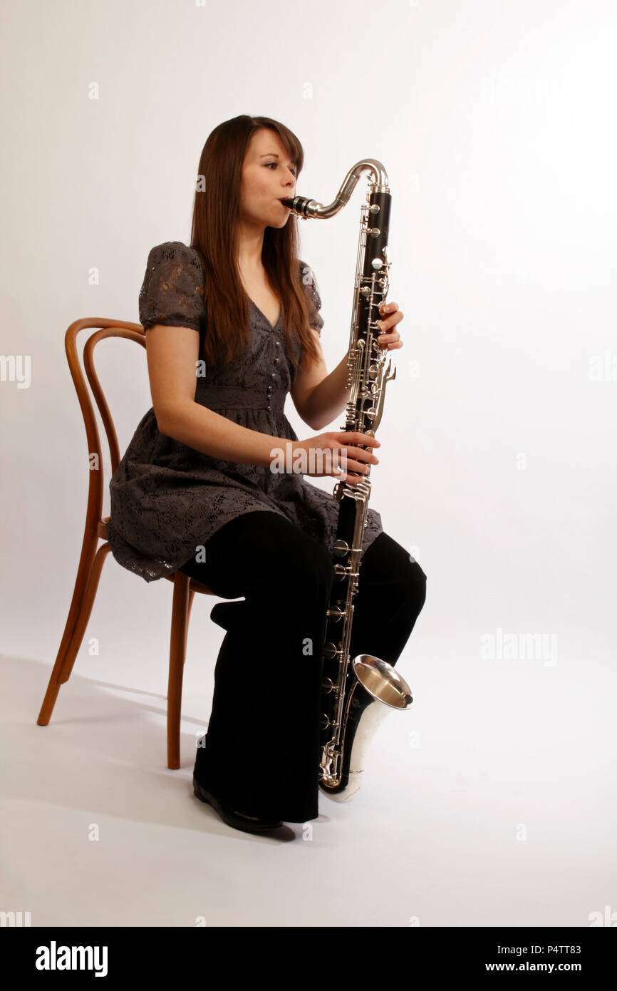 Joueur de clarinette basse Photo Stock - Alamy