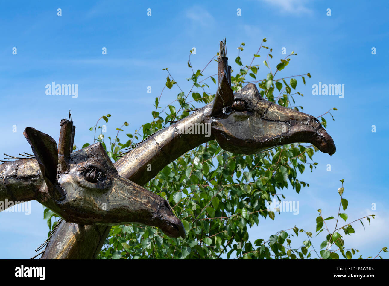 Girafe africaine sculpture exposée au British Iron Work Center, attraction touristique Banque D'Images