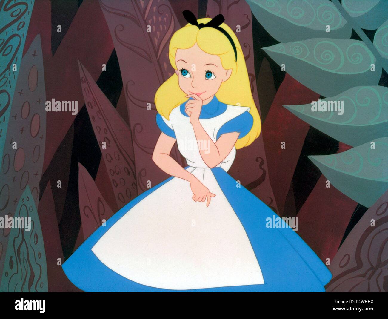 Alice Au Pays Des Merveilles En Anglais Titre original : ALICE AU PAYS DES MERVEILLES. Titre en anglais : ALICE AU  PAYS DES MERVEILLES. Directeur :