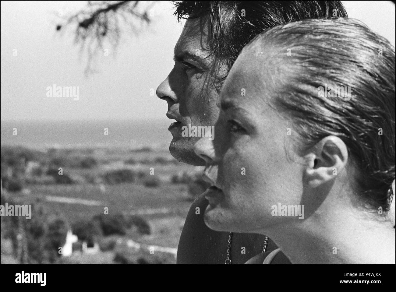 Alain delon romy schneider la piscine Banque de photographies et d’images à haute résolution Alamy