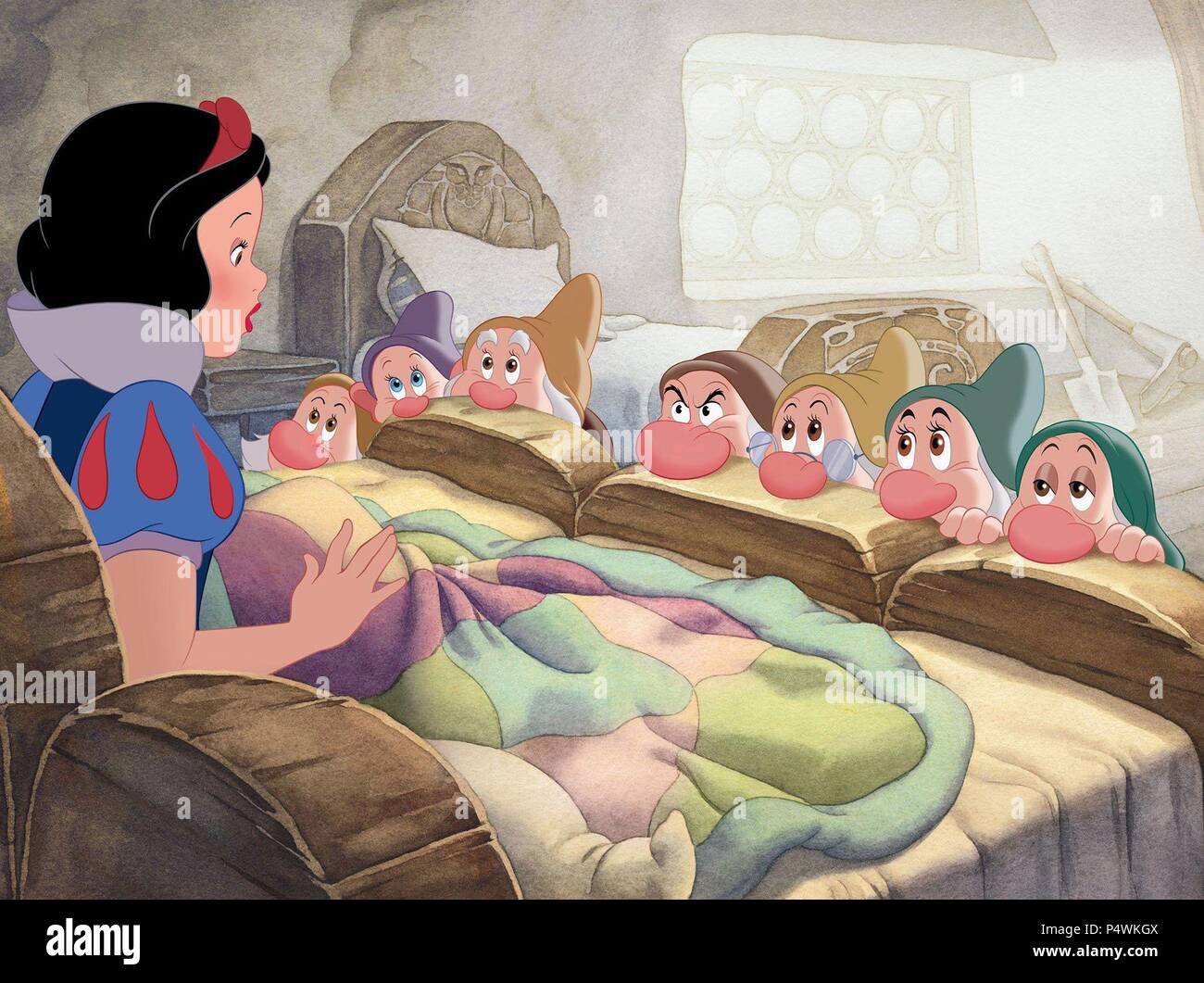 Titre original : Blanche Neige et les sept nains. Titre en anglais : Blanche Neige et les sept nains. Directeur de film : WALT DISNEY. Année : 1937. Credit : WALT DISNEY PRODUCTIONS / Album Banque D'Images