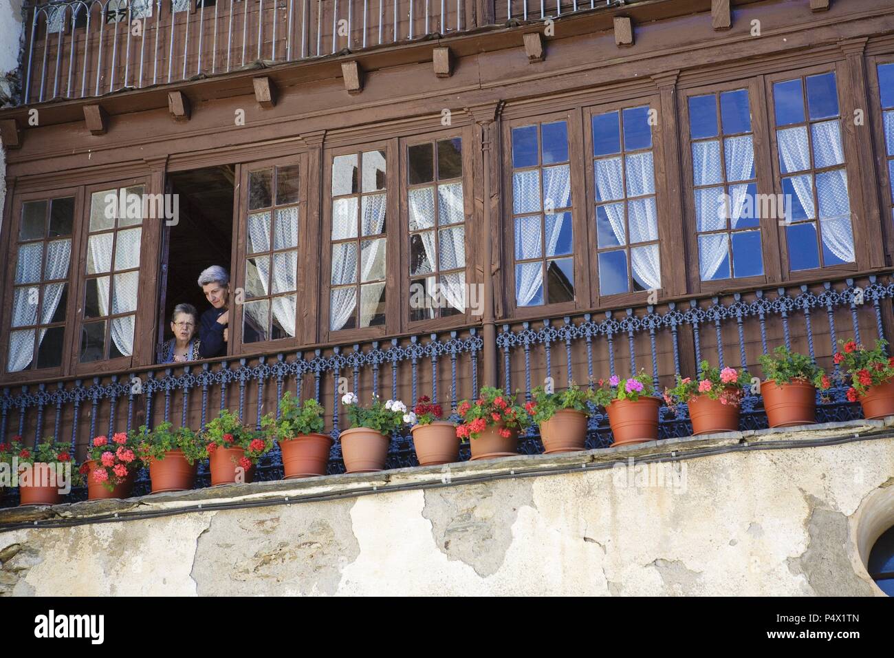 Maison A Alos D Isil Bebe Vallee Alt Pirineu Parc Naturel La Chaine Des Pyrenees Pallars Sobira Barcelone L Espagne Photo Stock Alamy
