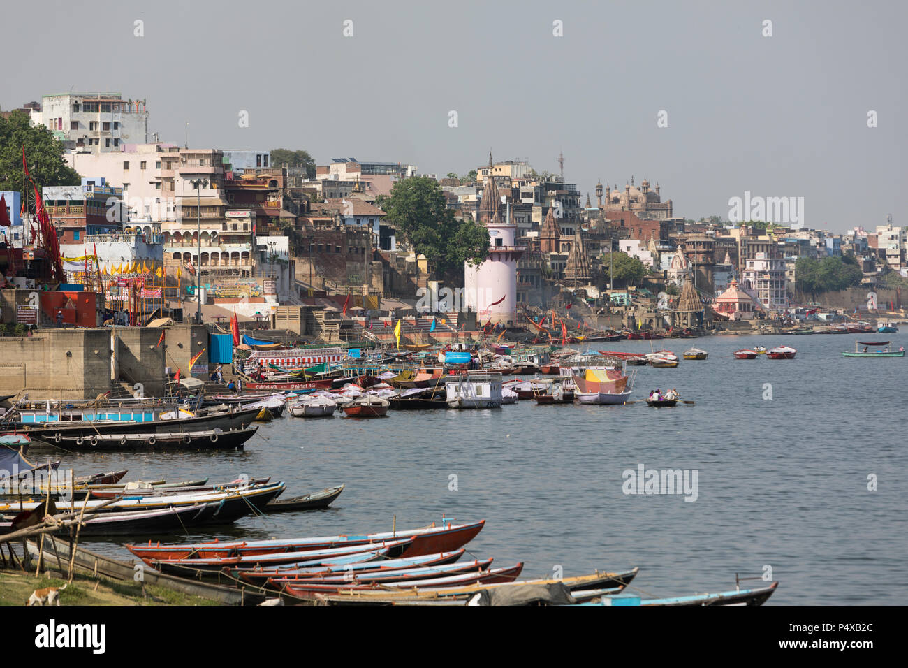 Les Ghats de gravure sur les rives du Gange, Varanasi, Inde Banque D'Images Les Ghats de gravure sur les rives du Gange, Varanasi, Inde Banque D'Images