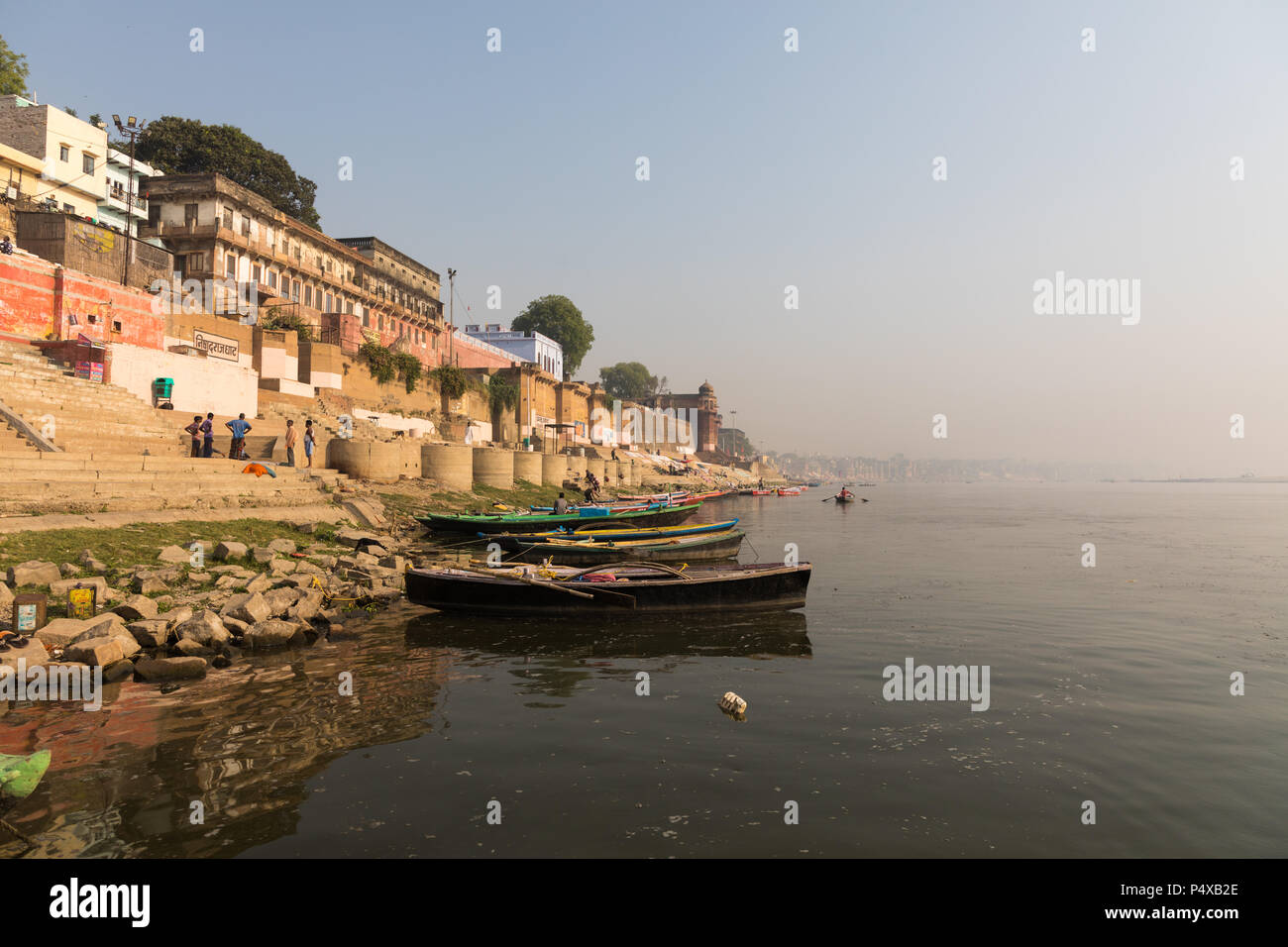 Les Ghats de gravure sur les rives du Gange, Varanasi, Inde Banque D'Images Les Ghats de gravure sur les rives du Gange, Varanasi, Inde Banque D'Images