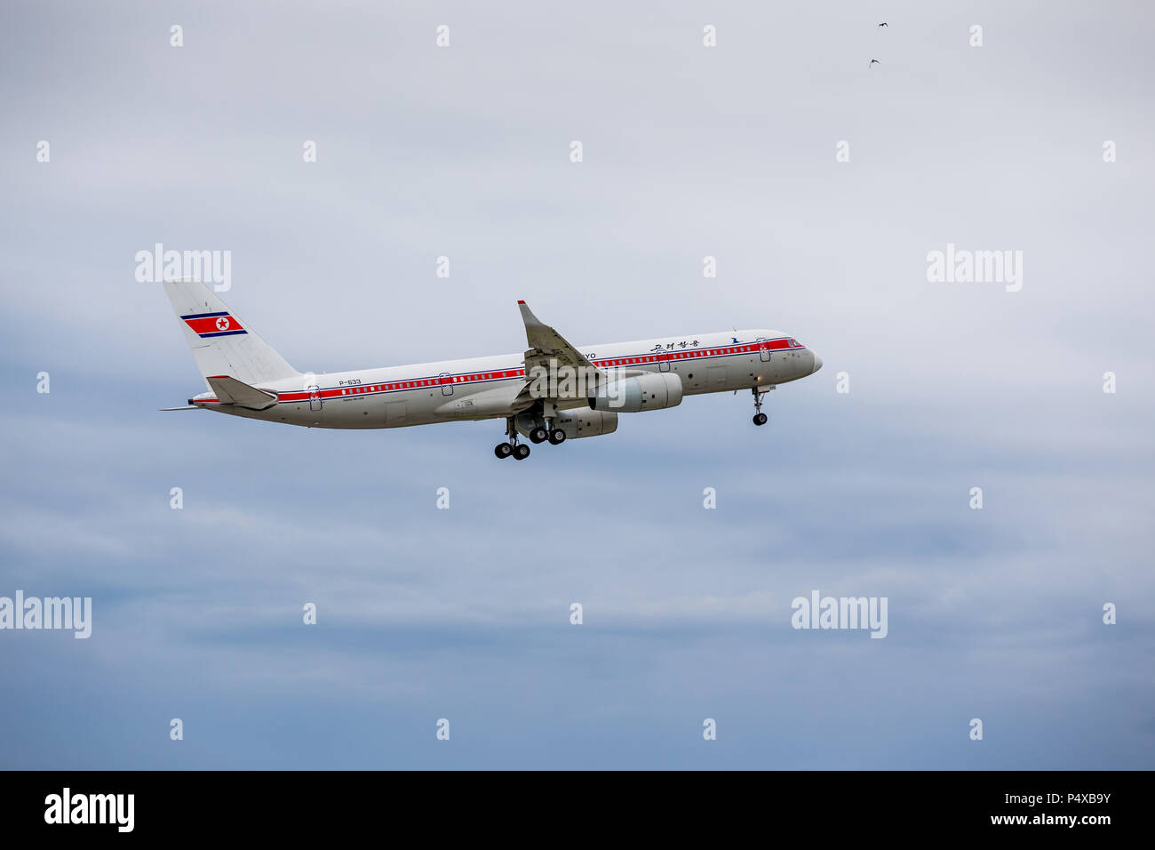 La Russie, Vladivostok, 05/26/2017. Avion de passagers Tupolev Tu-204-100B de l'entreprise Air Koryo (Corée du Nord) dans un ciel. Banque D'Images