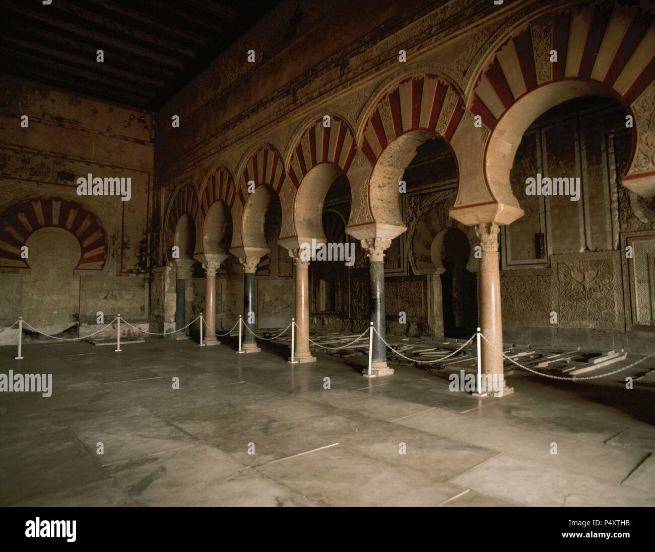 Medina Azahara. Royal Hall ou Abd-ar-Rahman III hall. Partie de la vieille ville palatine du califat des Omeyyades. Construit entre 936-960. Province de Cordoba. L'Andalousie. L'Espagne. Banque D'Images
