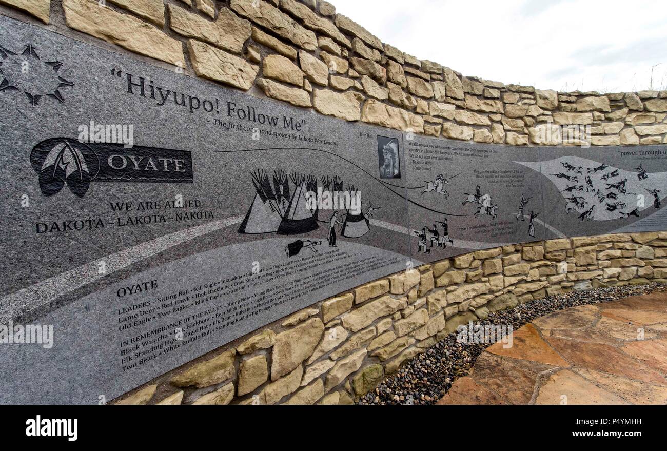 Crow Agency, Montana, USA. 22 Juin, 2018. L'Indian Memorial à Little Bighorn Battlefield National Monument. Le monument, sous l'égide du National Park Service, commémore une grande bataille livrée le 25 juin 1876, entre la société Lakota, les Cheyenne et les Arapaho indiens contre l'armée des États-Unis. Ces tribus se battaient pour conserver leur mode de vie traditionnel des nomades comme les chasseurs de bisons. L'armée américaine a été l'exercice de la subvention de l'Administration pour retirer les Sioux Lakota, Cheyenne et peuples de la grande réserve Sioux dans le territoire du Dakota.(Image Crédit : © BRI Banque D'Images