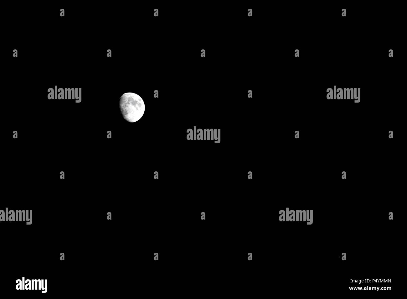 Lune gibbeuse passant par Jupiter le 23 juin 2018, tout en étant vu de Washington DC, USA. Banque D'Images