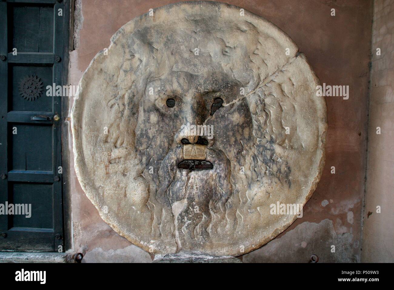 La bouche d'Trurh. En. 1er siècle après J.C. Basilique de Sainte Marie in Cosmedin. Rome. L'Italie. Banque D'Images
