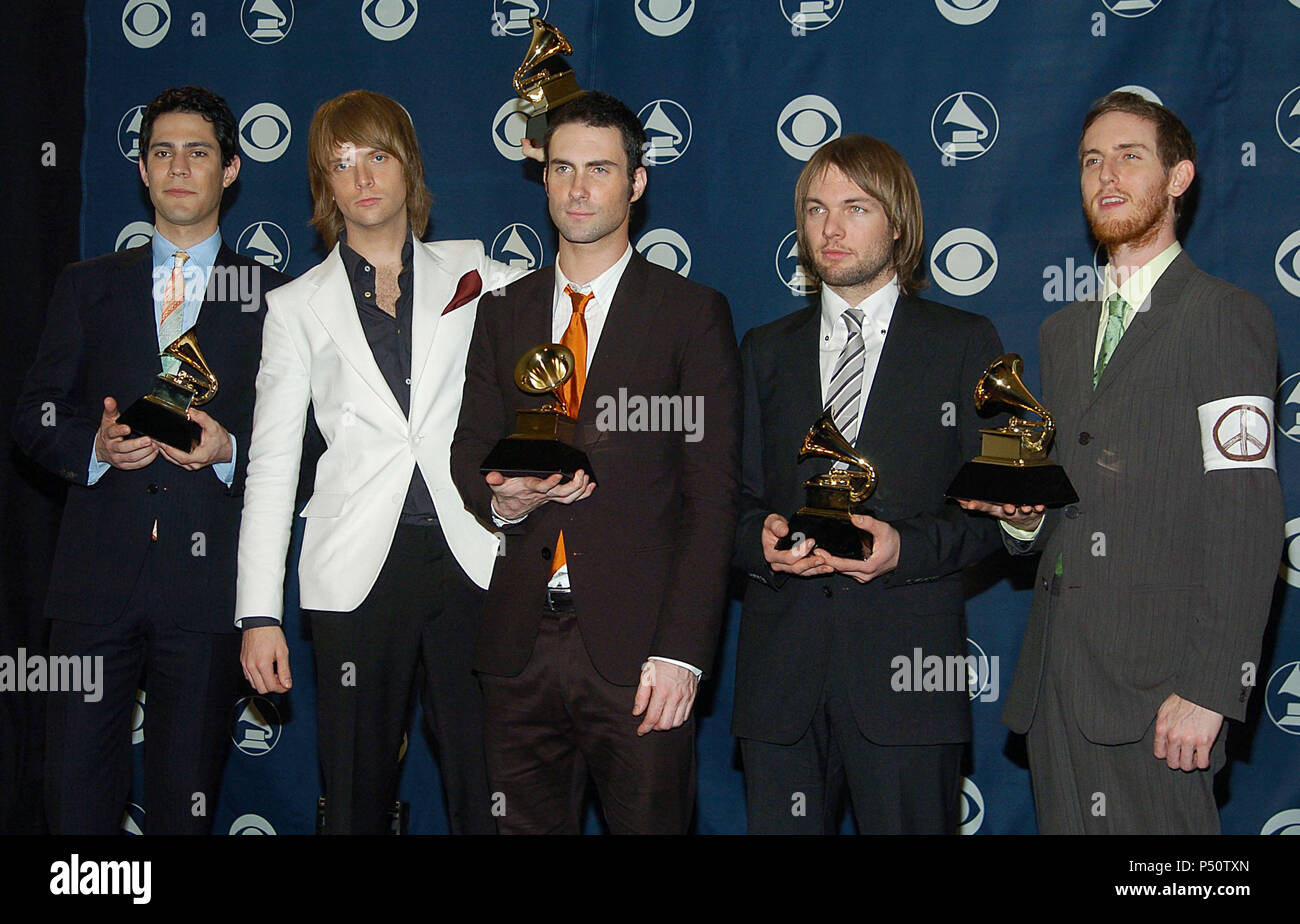 Maroon 5 dans les coulisses de la 47e cérémonie annuelle de remise des prix Grammy à la base de l'Centerin Los Angeles. 13 février 2005. - Maroon5 174.jpgMaroon5 174 cas à Hollywood Life - Californie, Red Carpet Event, USA, Cinéma, Célébrités, photographie, Bestof, Arts, Culture et divertissement, Célébrités, Mode Topix Meilleur de Hollywood, la vie, événement dans la vie d'Hollywood, Californie - une remise de trophée, backstage, cinéma, télévision, célébrités, célébrités de la musique, Topix Bestof, Arts, Culture et loisirs, photographie, tsuni@Gamma-USA.com , Tsuni enquête de crédit / USA, 2000-2001-2 Banque D'Images