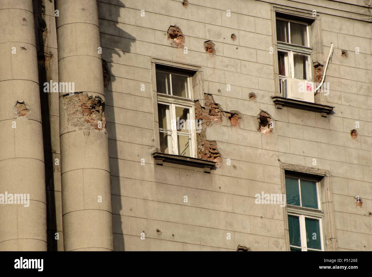 La Serbie. Belgrado. Les bâtiments détruits par les bombardements de l'OTAN au cours de la guerre de Yougoslavie. Détail. Banque D'Images