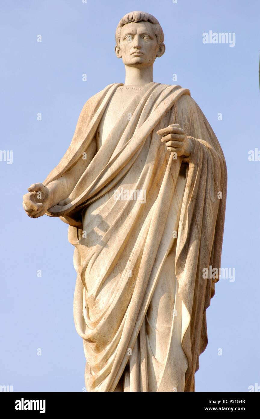 (Poncio PILATOS, Siglo I). Gobernador romano de Judée y juez de Jesús. Vitelio le depuso. Algunas leyendas afirman que se convirtió al cristianismo y mártir murió. ESTATUA de PONCIO PILATOS. Tarragone. Cataluña. Banque D'Images