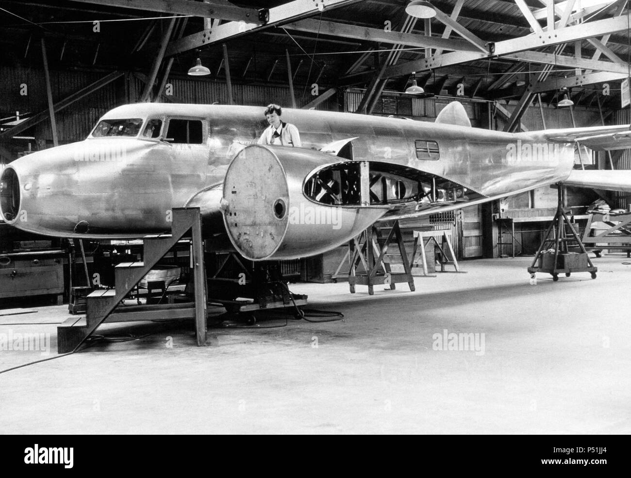 Amelia Earhart, US aviatrix, avec son nouveau plan de laboratoire Lockheed Electra de Purdue University, 1936. Banque D'Images