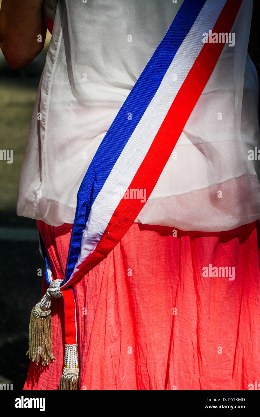 L'écharpe tricolore, symbole de la République française pour l'élu, Lyon,  France Photo Stock - Alamy