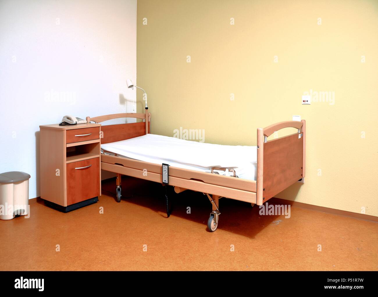 Salle vide dans une maison de soins infirmiers Banque D'Images
