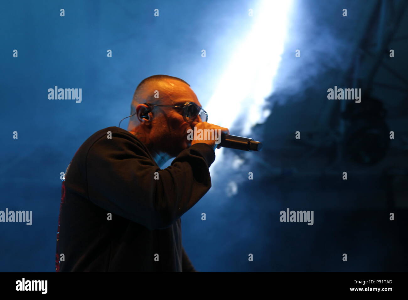Naples, Italie. 23 Juin, 2018. Gue Pequeno concert à l'Arenile di Bagnoli avec l'étape de la "Tournée d'été'.En photo Gue Pequeno. Credit : Salvatore Esposito/Pacific Press/Alamy Live News Banque D'Images