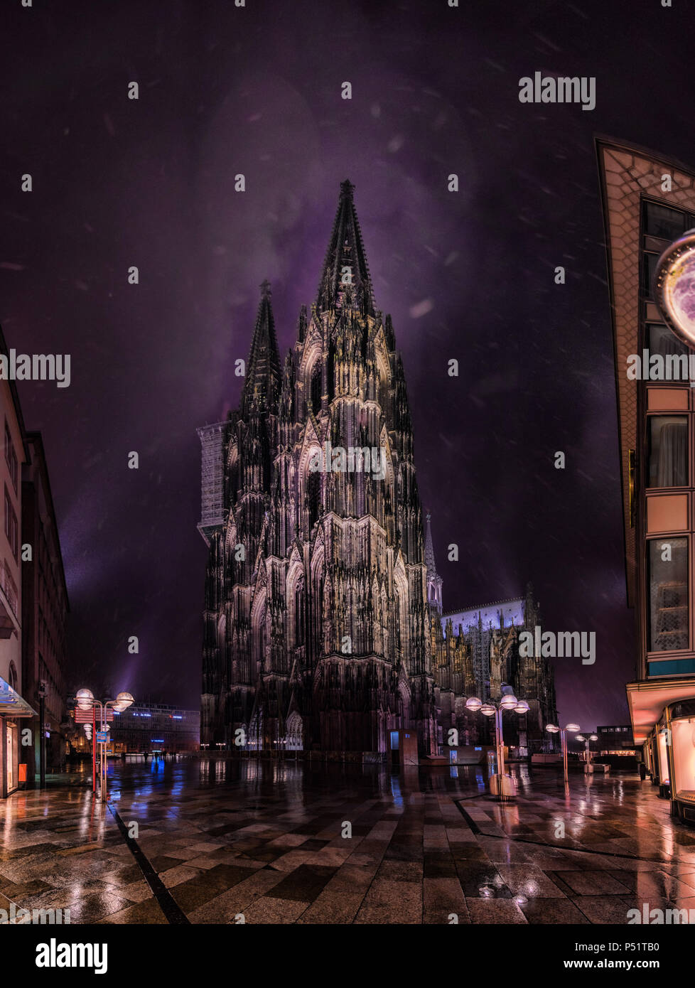 Cathédrale de l'église de Saint Pierre à l'hiver à Cologne, Germany, Europe Banque D'Images