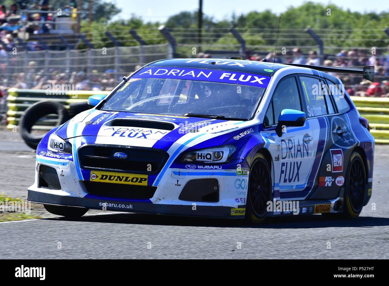 Croft, UK. 24 Juin, 2018. Ashley Suton prend une seconde victoire de la journée en 14 Ronde de BTCC 2018 Croft Crédit : Guy Swarbrick/trackcycling.net/Alamy Live News Banque D'Images