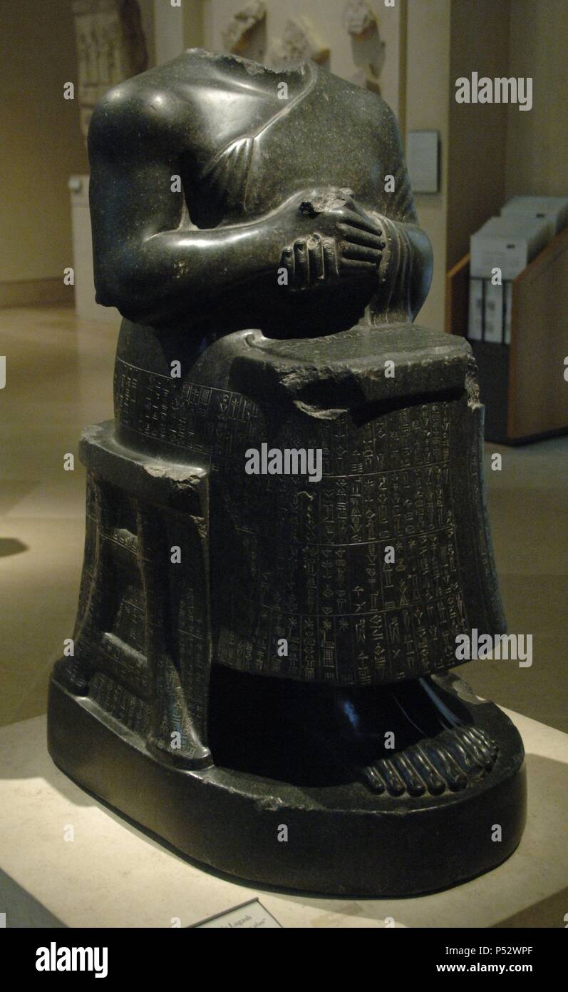 La Mésopotamie. Neo-Sumerian. Chef de l'Etat de Lagash Gudea. Diorita statue. De Girsu (moderne Telloh). L'Iraq. 2120 BC. Musée du Louvre. Paris. La France. Banque D'Images