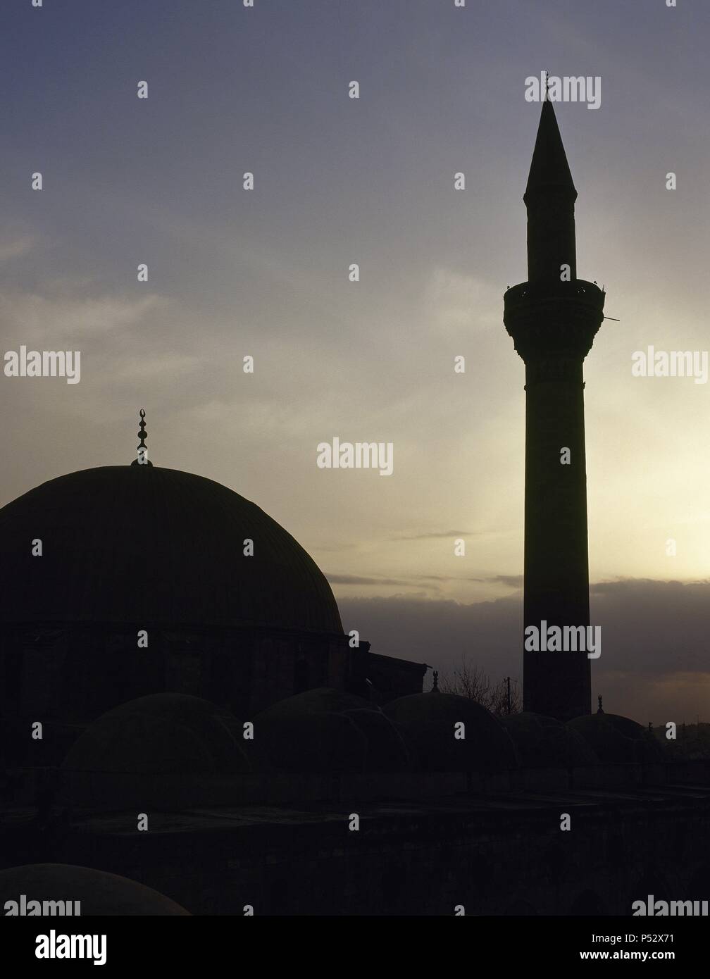 La Syrie. Alep. Mosquée. Le coucher du soleil. photo avant la guerre civile syrienne. Banque D'Images