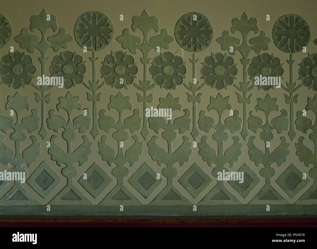 L'Espagne. Barcelone. Lleó Morera House (1902-1906). Résidence privée. Construit par Luis Domenech Montaner (1892-1906), architecte espagnol catalan. Plinthe moderniste. Frontière. Banque D'Images