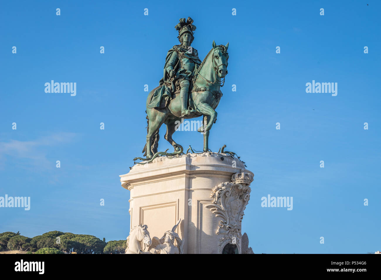 Statue de cheval en place du commerce de Lisbonne Portugal Banque D'Images