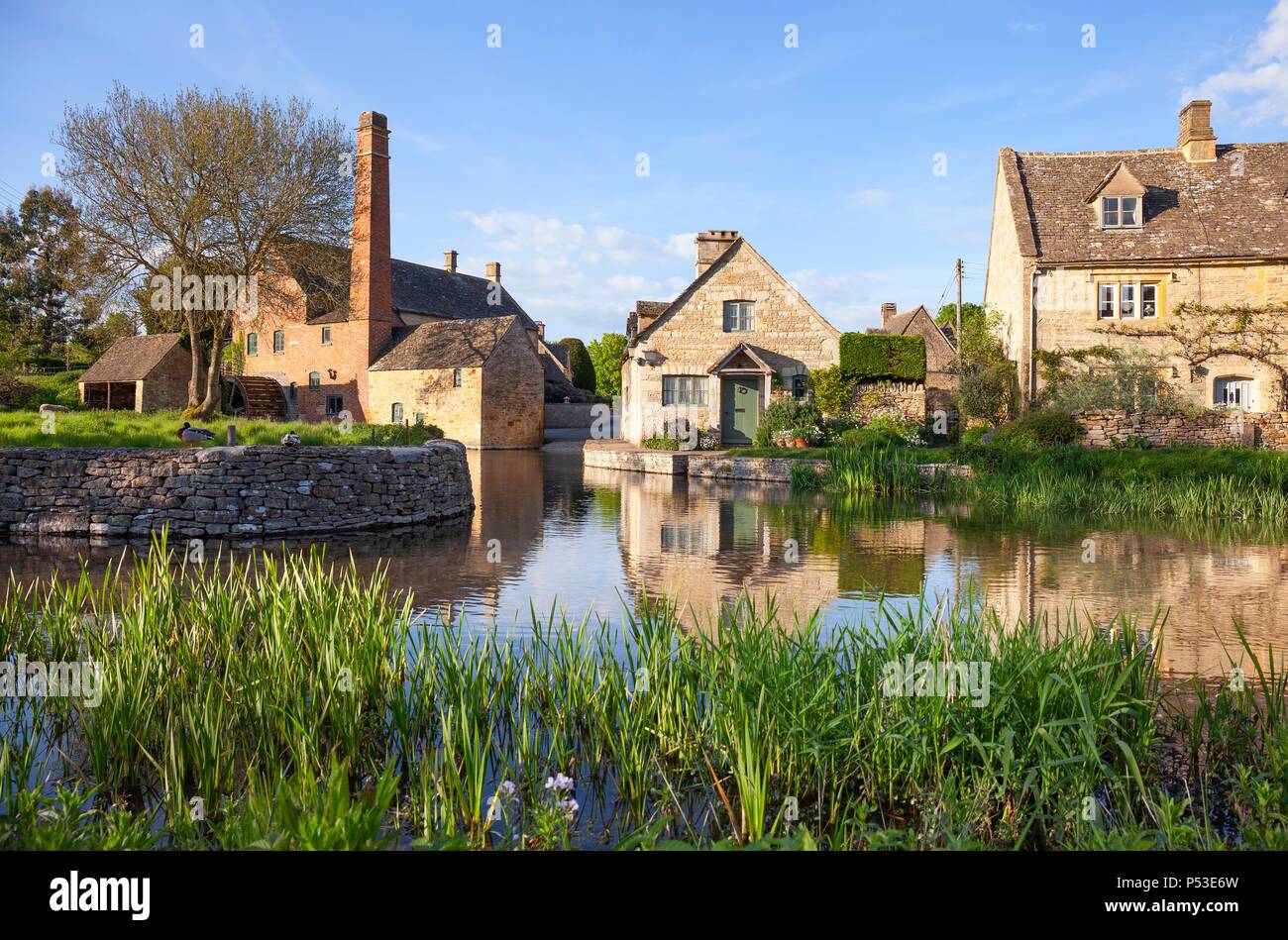 L'ancien moulin à Lower Slaughter, Gloucestershire, Angleterre. Banque D'Images