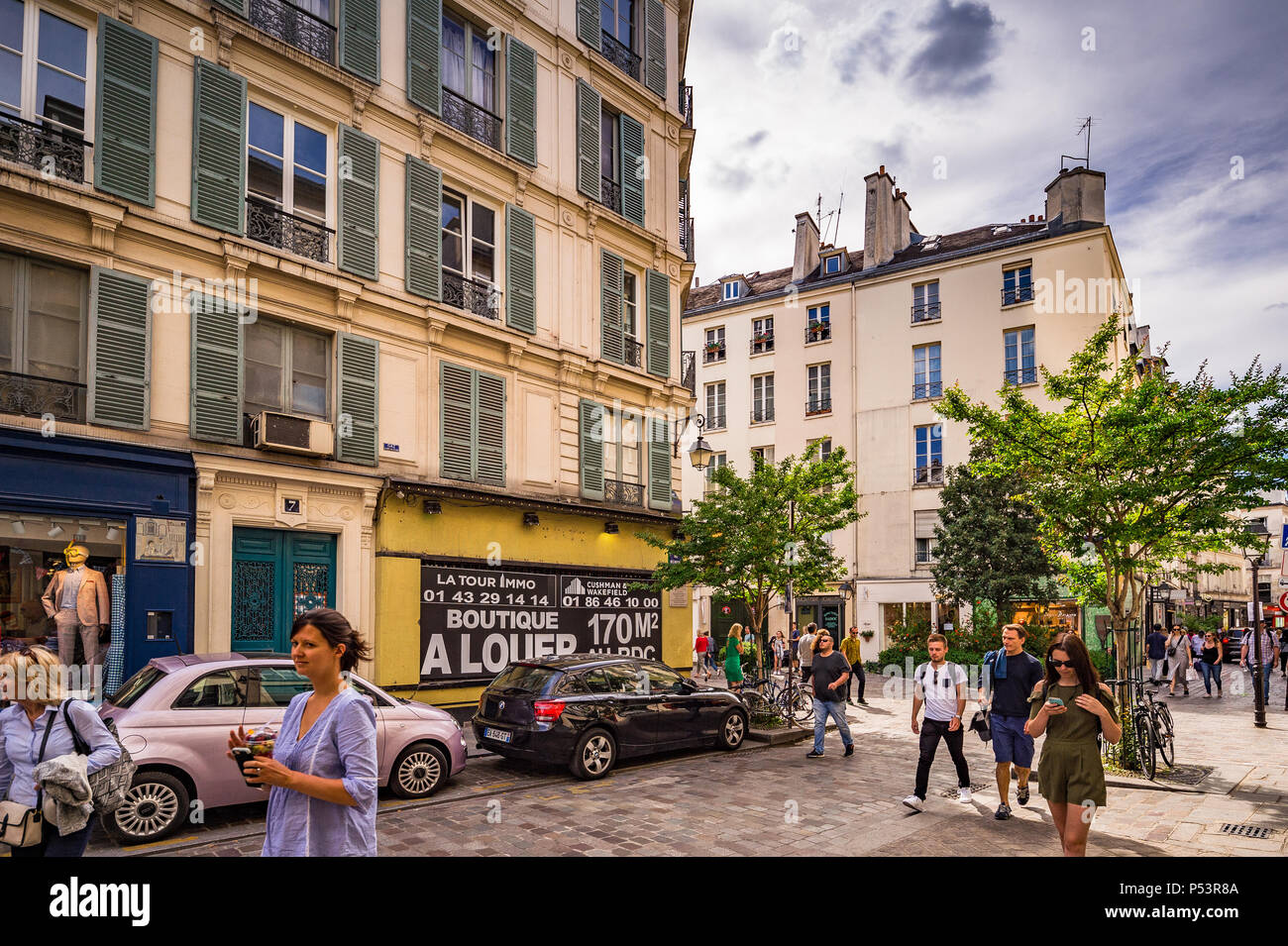 Les belles rues du Marais à Paris, France Banque D'Images