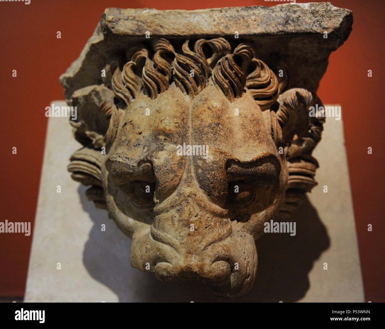 Gargouille de Lionhead. 2ème ANNONCE de siècle. La pierre calcaire. À partir de la cour intérieure de l'entablure colonnades du Sanctuaire de Jupiter Heliopolitanus. Baalbek, au Liban. Musée de Pergame. Berlin. Germnany. Banque D'Images