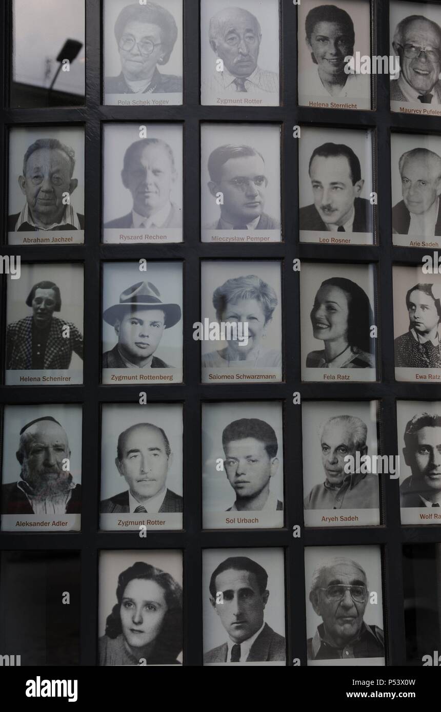 Photos de certains des Juifs sauvés par Schindler. Oskar Schlinder Museum. Cracovie. La Pologne. Banque D'Images