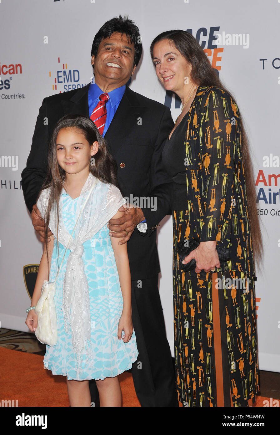 Erik Estrada      Nanette Mircovich Francesca 149 - 17e course annuelle pour effacer MS à l'hôtel Hyatt Regency Century Plaza de Los Angeles.Erik Estrada      Nanette Mircovich Francesca 149 cas à Hollywood Life - Californie, Red Carpet Event, USA, Cinéma, Célébrités, photographie, Bestof, Arts, Culture et divertissement, Célébrités, Mode de vie meilleure, Hollywood, événement dans la vie d'Hollywood, Californie - Tapis rouge et en coulisses, musique, célébrités, Topix en couple, en famille (mari et femme) et les enfants - les enfants, frères et sœurs, tsuni@Gamma-USA.com Tsuni enquête de crédit / USA, 2010 Banque D'Images