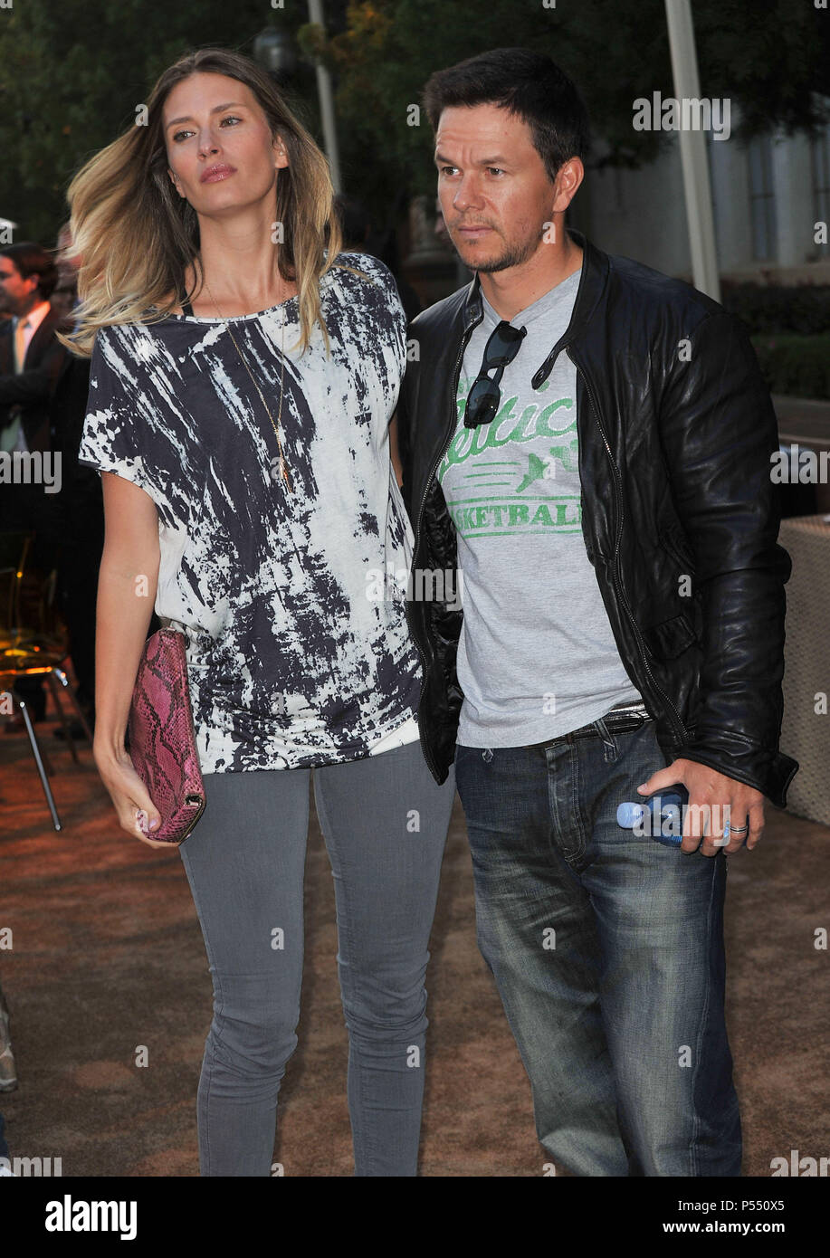 Mark Wahlberg Frères Et Sœurs Mark Wahlberg Femme Rhea Durham - Entourage Première au Paramount Theatre à  Los Angeles.Mark Wahlberg Femme 74 Rhea Durham événement dans la vie  d'Hollywood, Californie - Red Carpet Event, USA, Cinéma, Célébrités,
