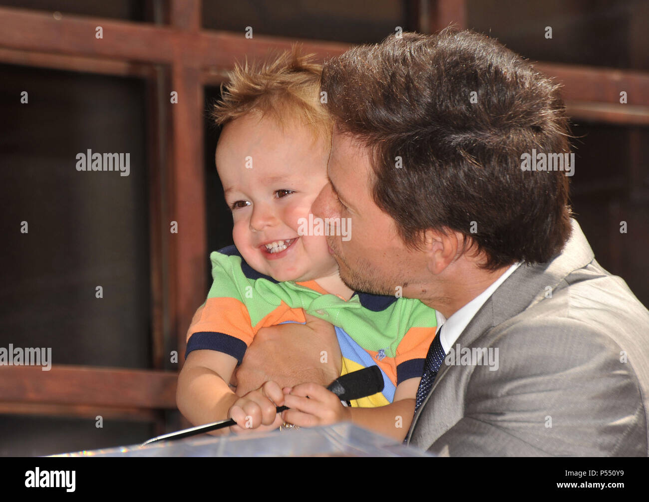 Mark Wahlberg Frères Et Sœurs Mark wahlberg and kids Banque de photographies et d'images à haute  résolution - Alamy