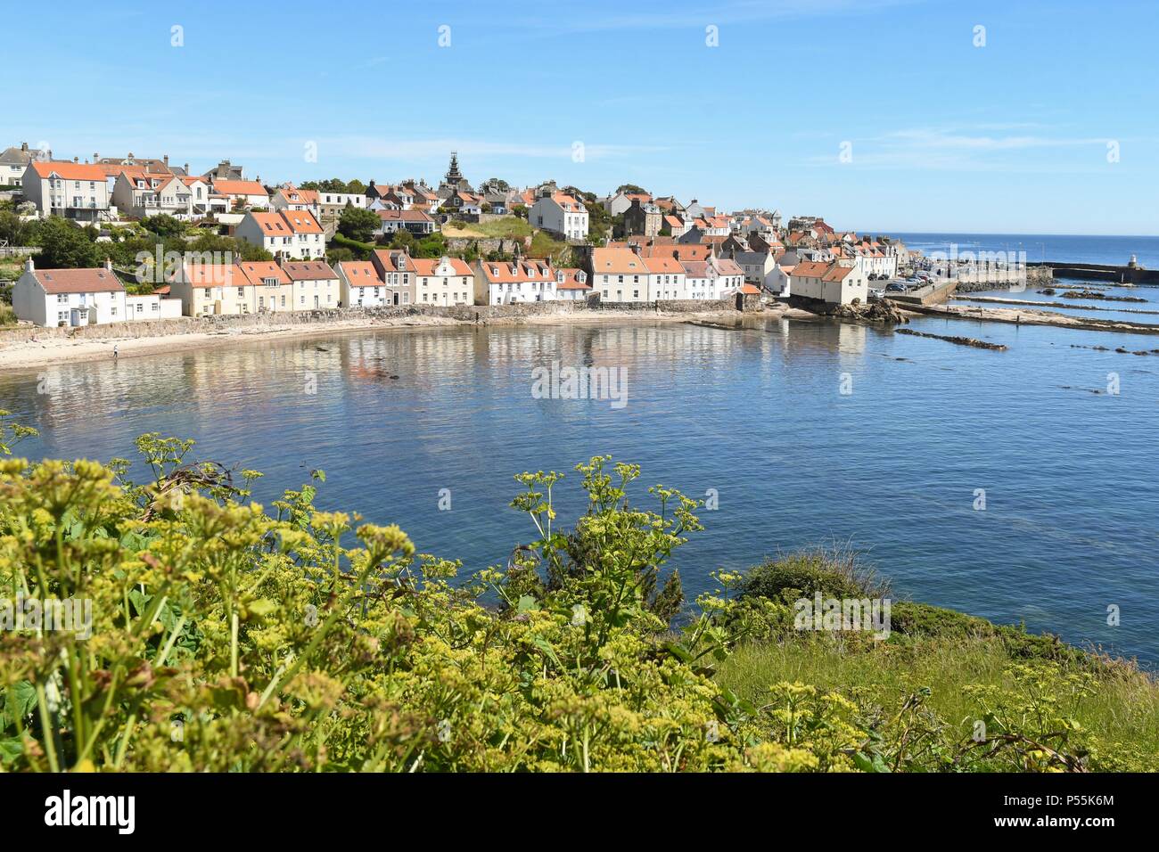 Pittenweem, Fife, Scotland, UK - 25 juin 2018 : UK - aussi jolies qu'une carte postale. Pittenweem sur la côte de Fife la cuisson dans le milieu jour crédit sun : Kay Roxby/Alamy Live News Banque D'Images
