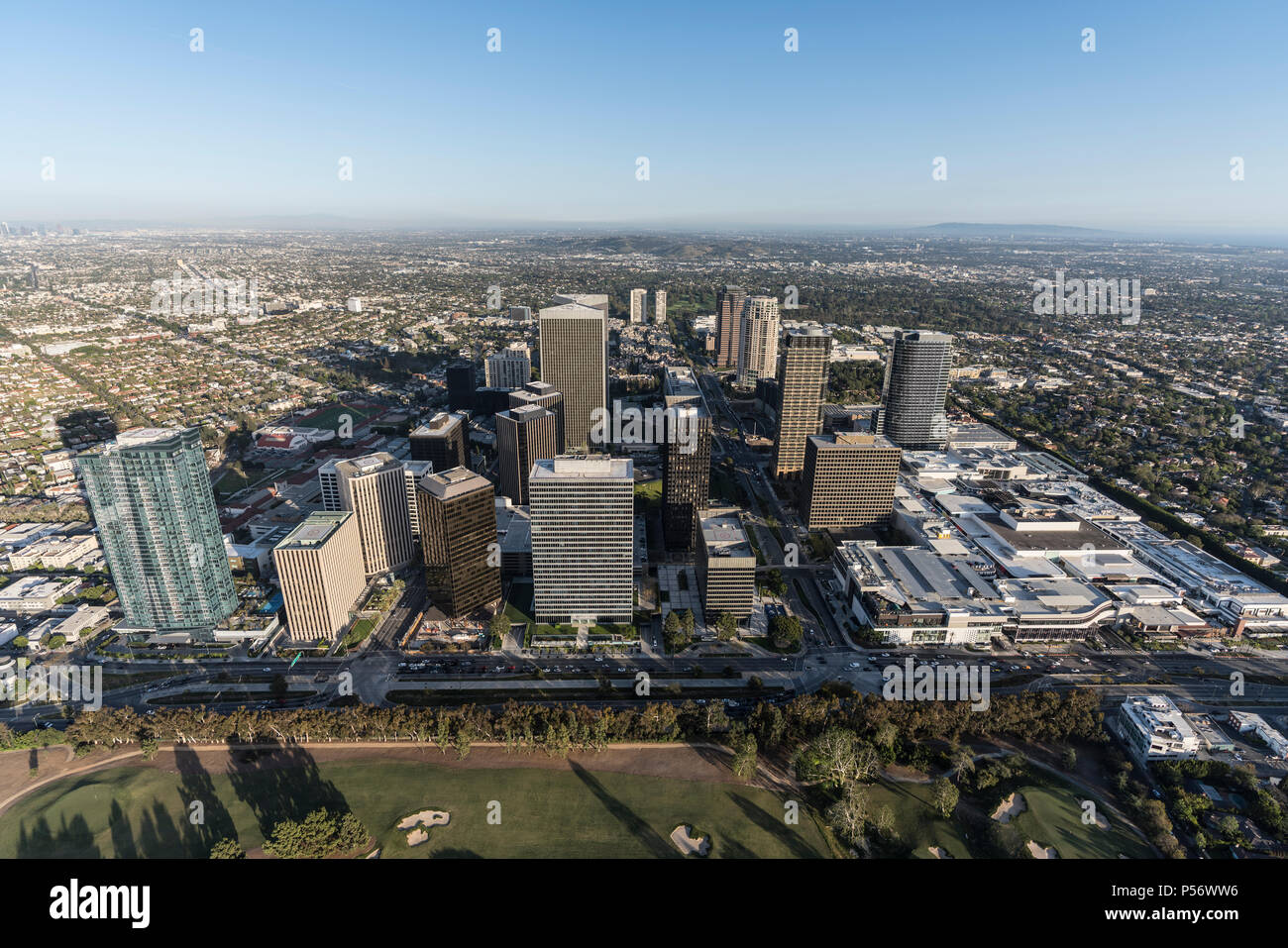 Cityscape Vue aérienne de Santa Monica Blvd et tours Century City à Los Angeles, Californie. Banque D'Images