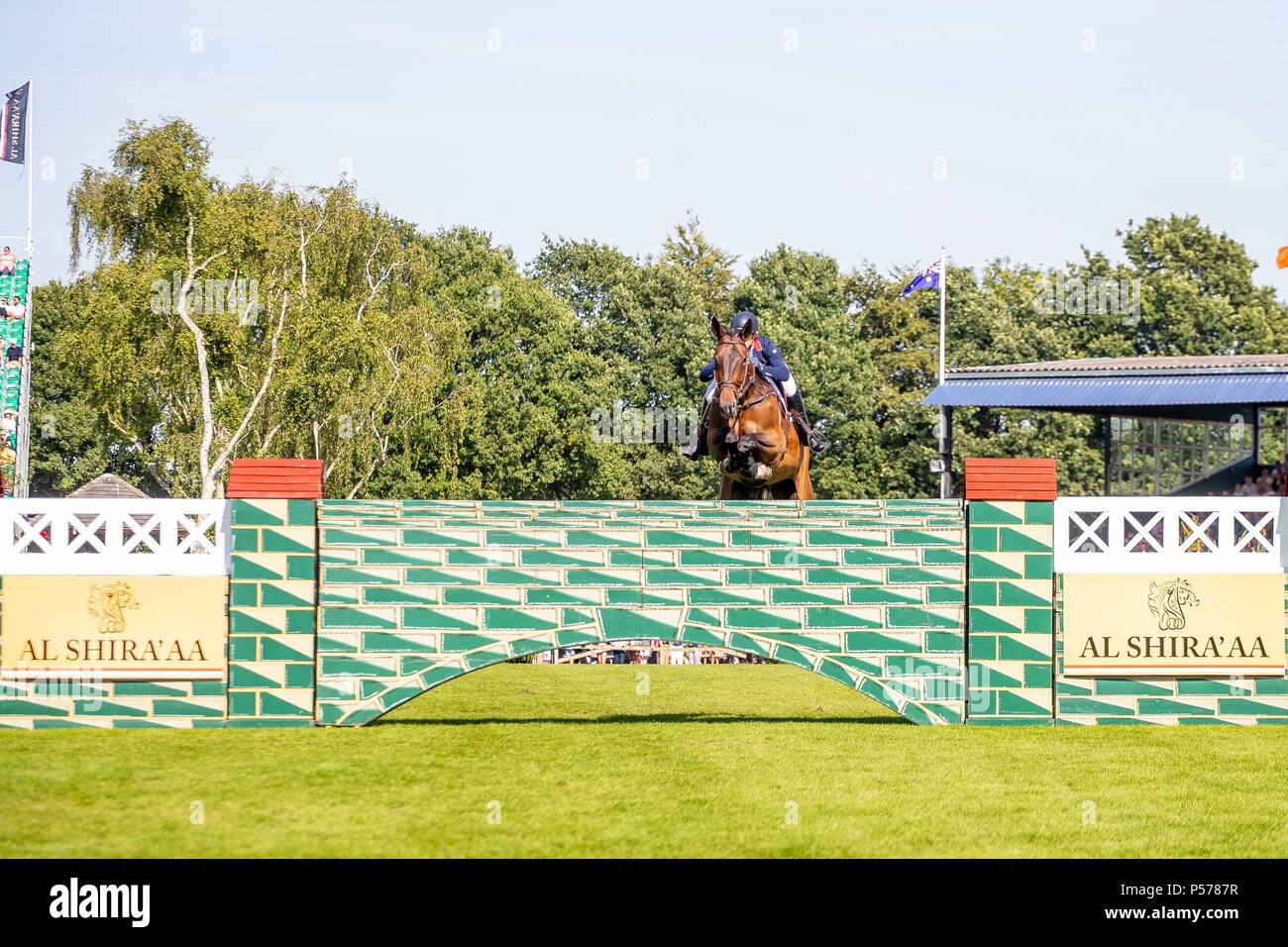 West Sussex, UK. Jun 24, 2018. La deuxième place. Holly Smith comté vieux Qualité Joker. Sauter. GBR. Le Shira Al'aa Derby. Le Shira Al'aa Derby Hickstead Réunion. Concours hippique. Le All England jumping course. Hickstead. West Sussex. UK. Jour 5. 24/06/2018. Credit : Sport en images/Alamy Live News Banque D'Images